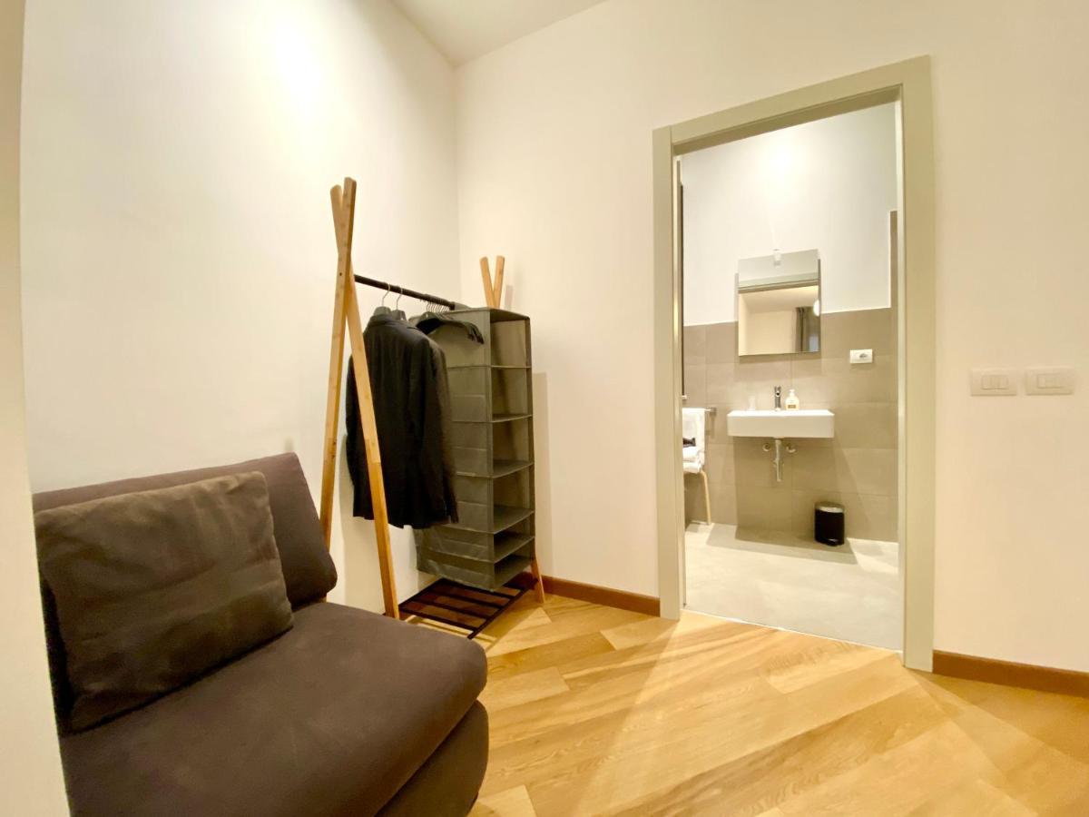 Palazzina B - Smart Rooms Genoa Bagian luar foto